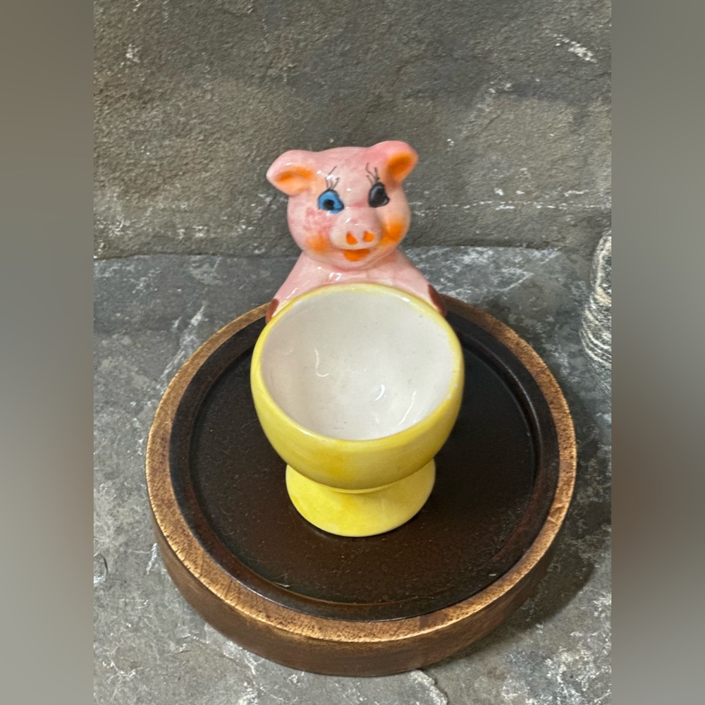 Little Piggy  Egg Cup - Picture 9 of 11